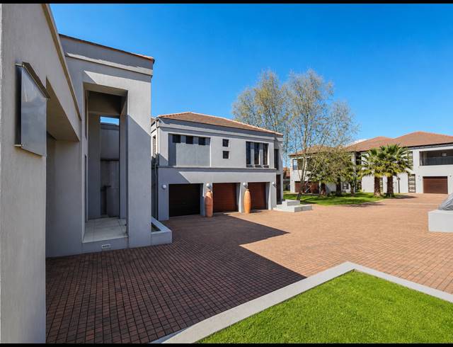 5 BEDROOM HOUSE FOR SALE IN THREE RIVERS EAST